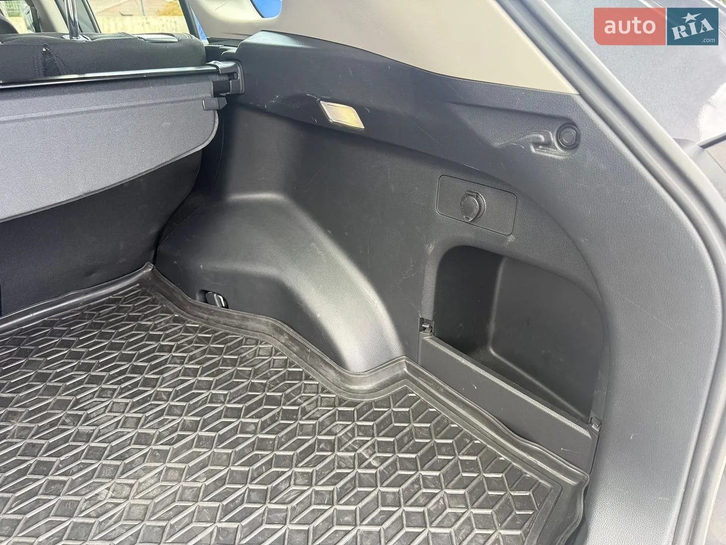 2022 Toyota RAV 4 - мініатюра 12
