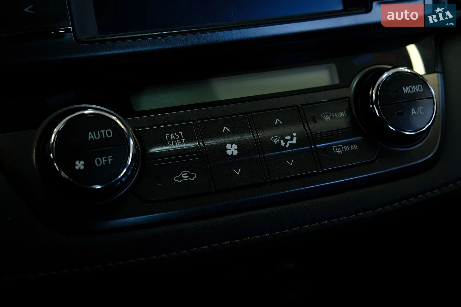 2014 Toyota RAV 4 - мініатюра 16