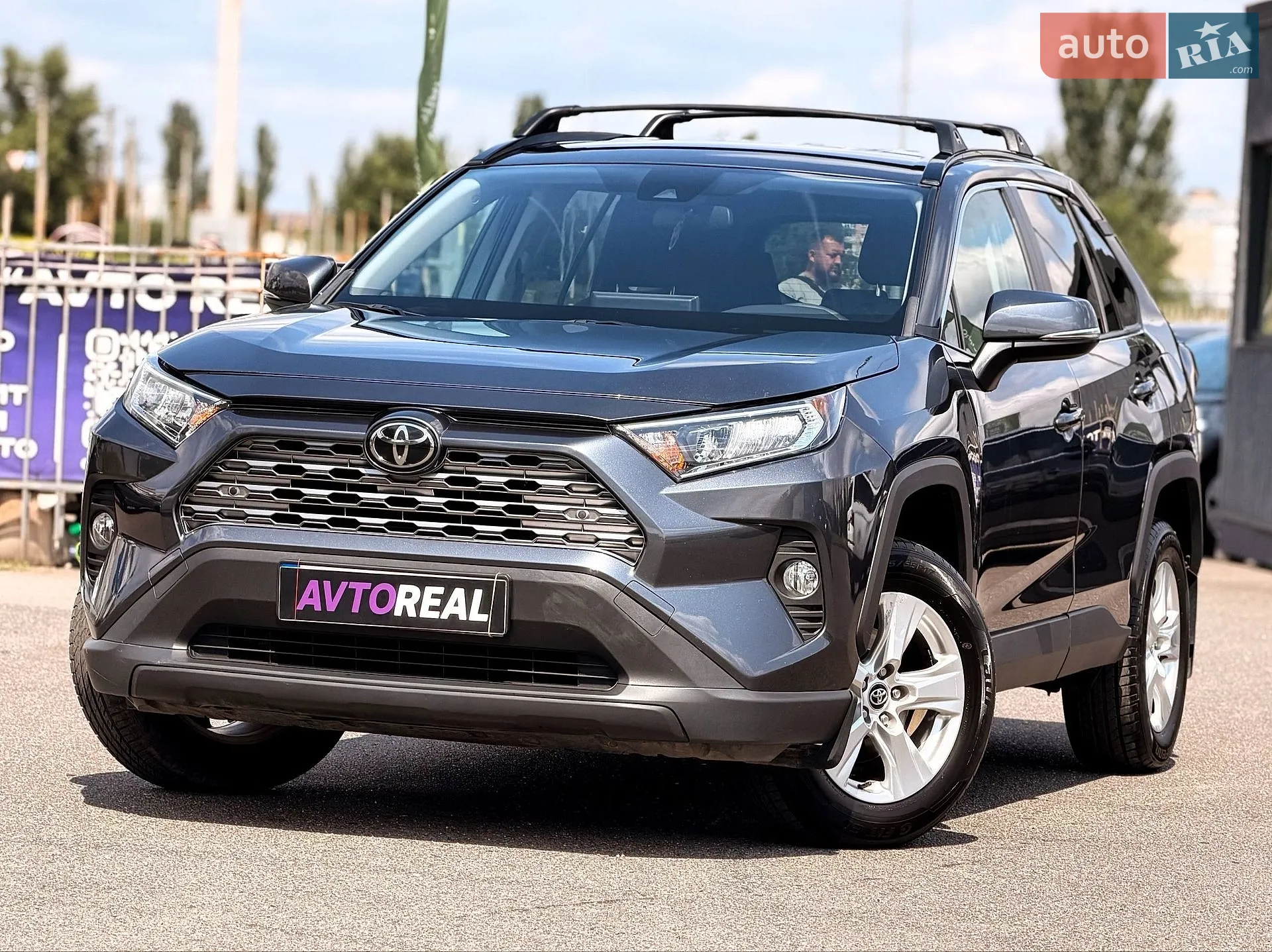 2019 Toyota RAV 4 - фото 1