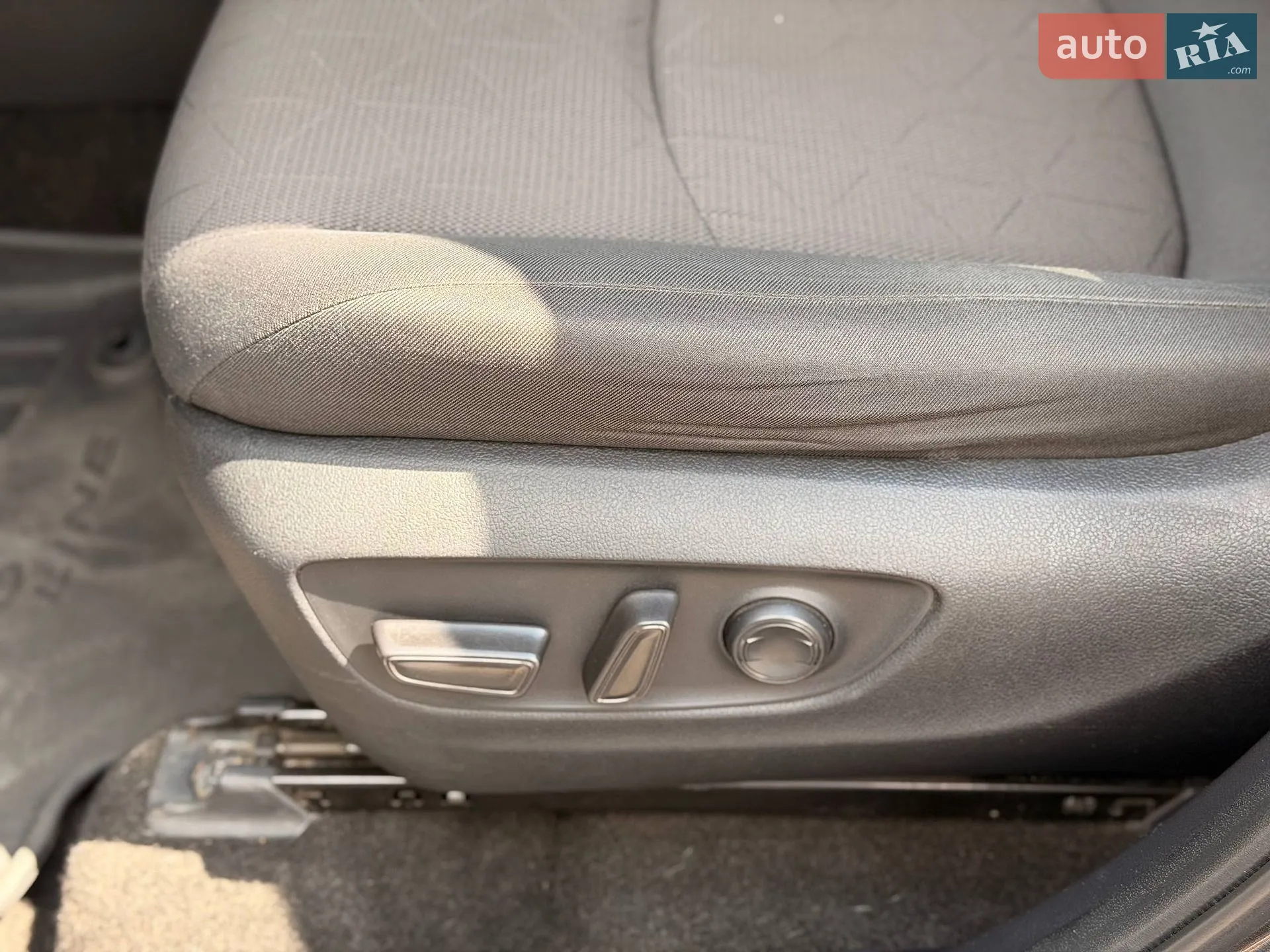 2019 Toyota RAV 4 - мініатюра 46