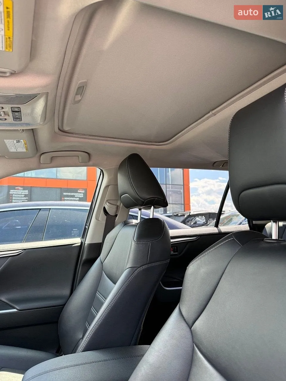 2019 Toyota RAV 4 - мініатюра 17