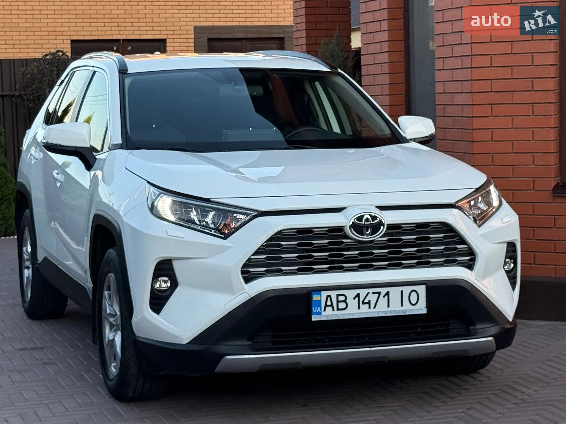 2019 Toyota RAV 4 - мініатюра 16