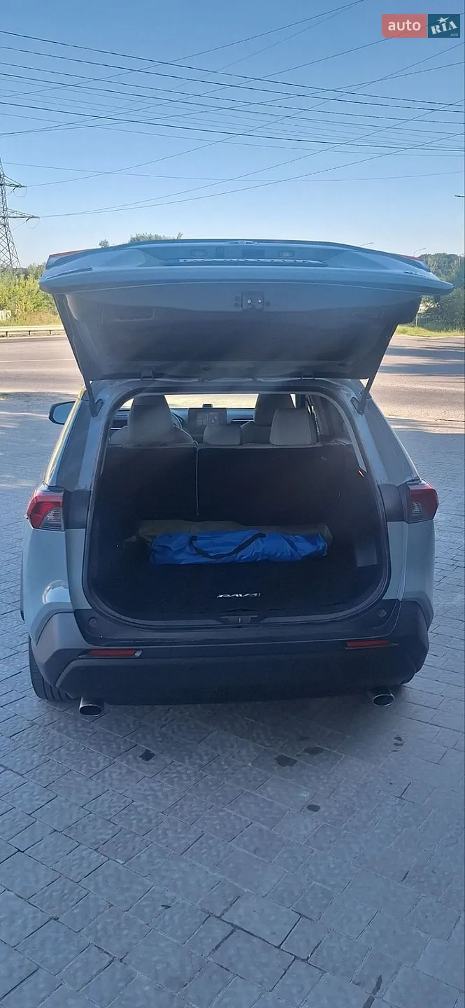 2019 Toyota RAV 4 - мініатюра 18