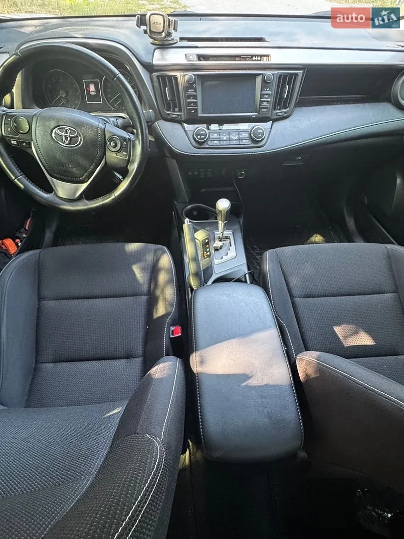 2017 Toyota RAV 4 - мініатюра 5