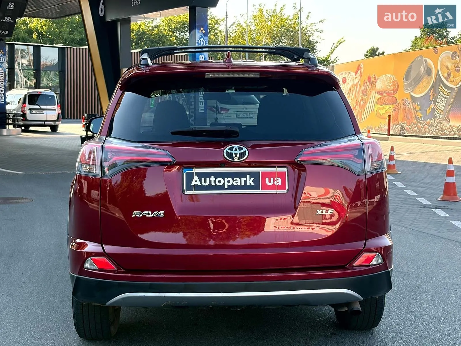 2018 Toyota RAV 4 - мініатюра 9