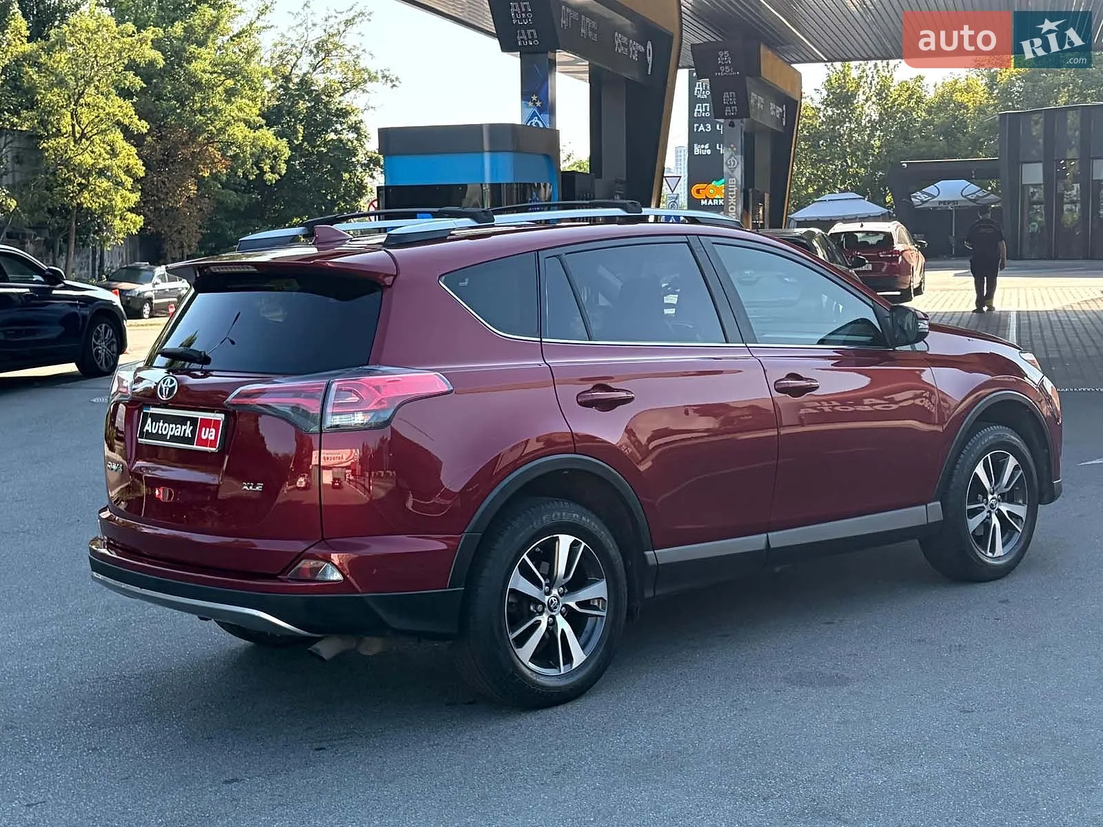 2018 Toyota RAV 4 - мініатюра 11