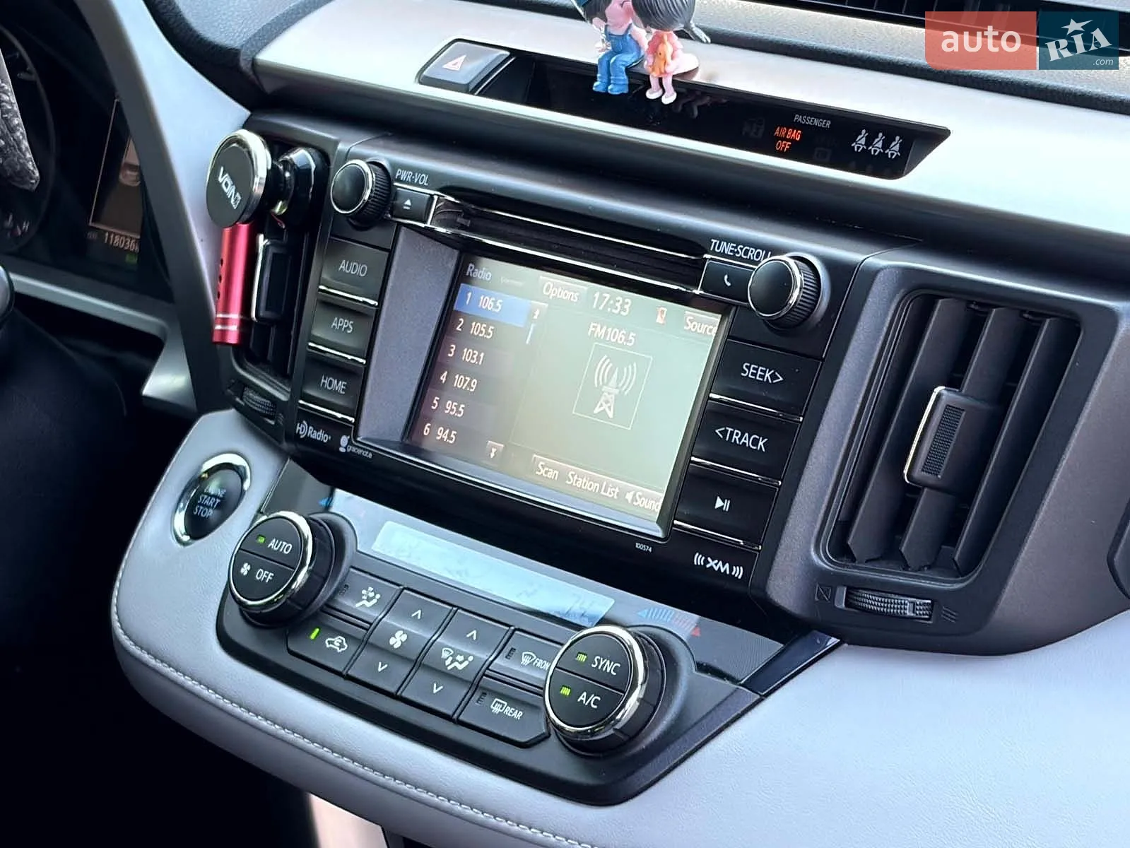 2018 Toyota RAV 4 - мініатюра 18