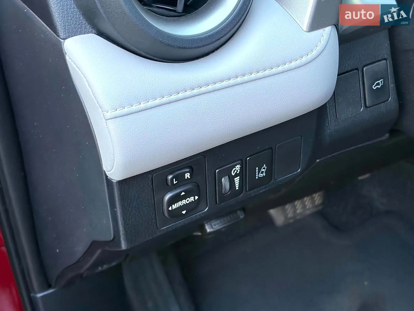2018 Toyota RAV 4 - мініатюра 28
