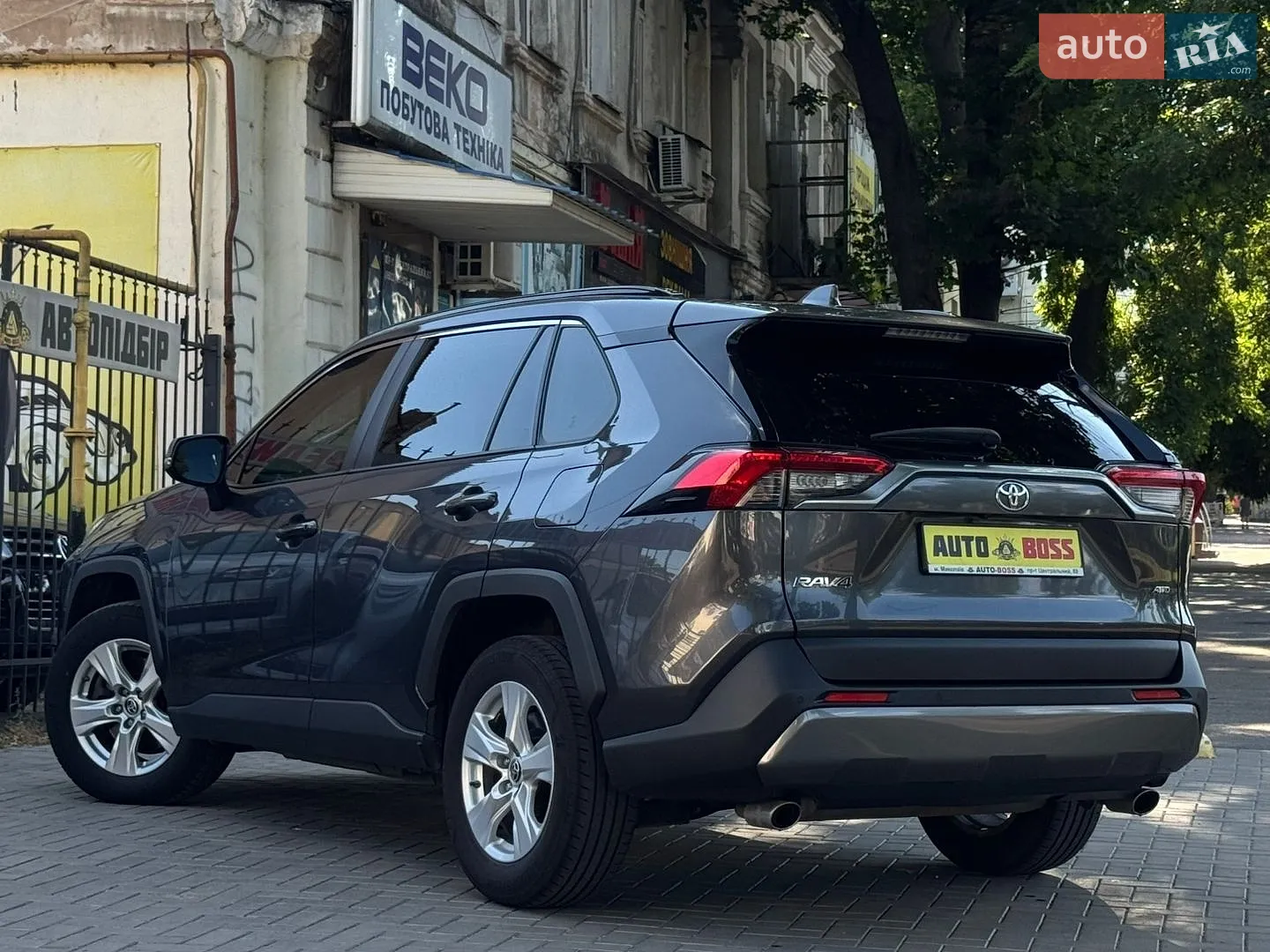 2019 Toyota RAV 4 - мініатюра 10