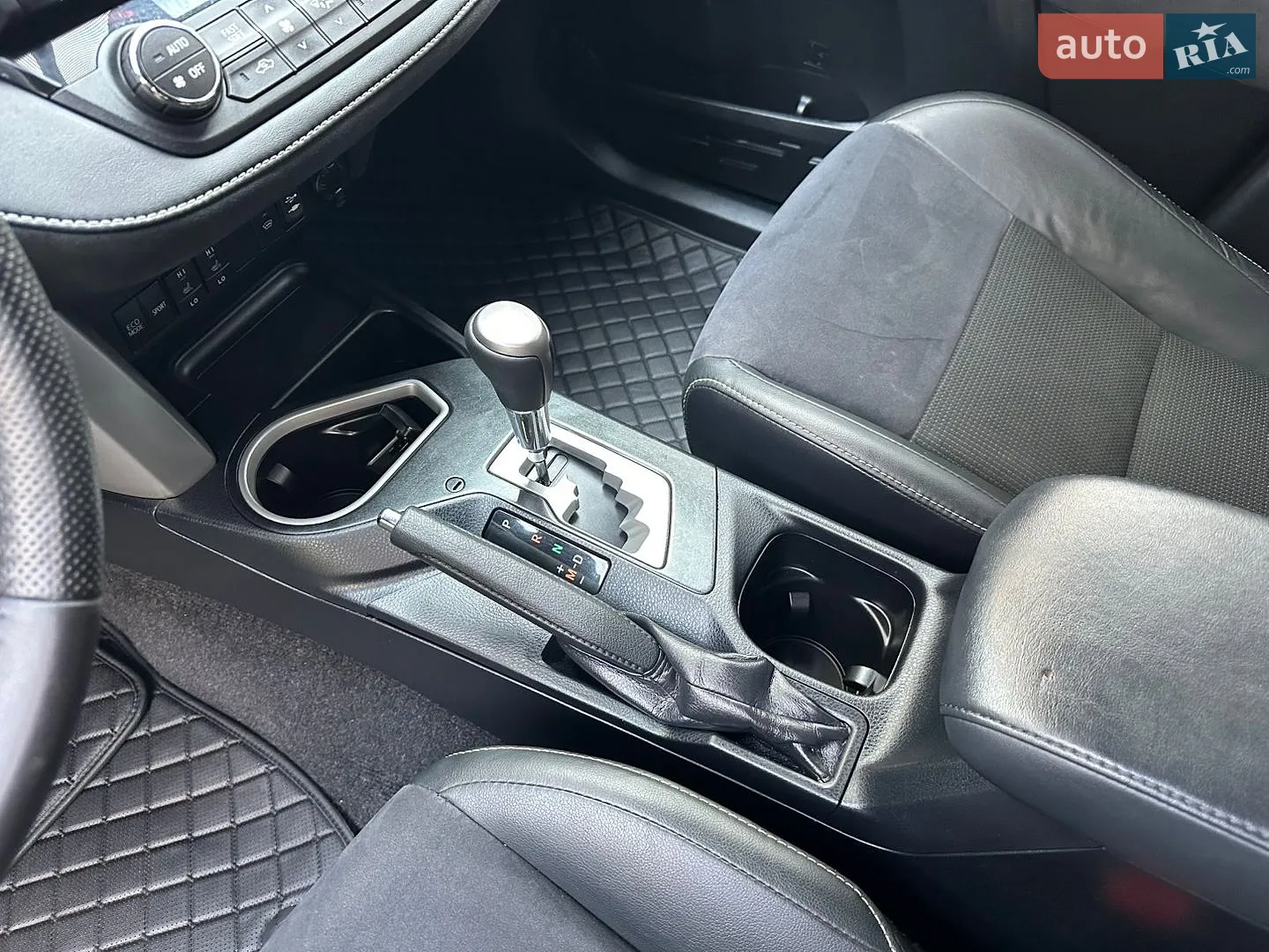 2016 Toyota RAV 4 - мініатюра 87