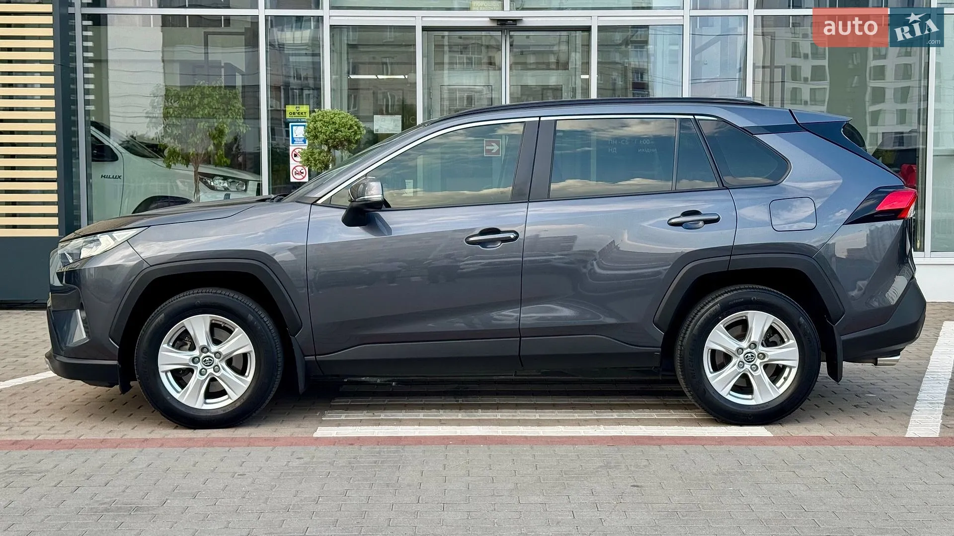 2019 Toyota RAV 4 - мініатюра 5