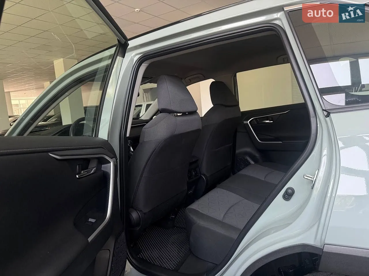 2023 Toyota RAV 4 - мініатюра 13