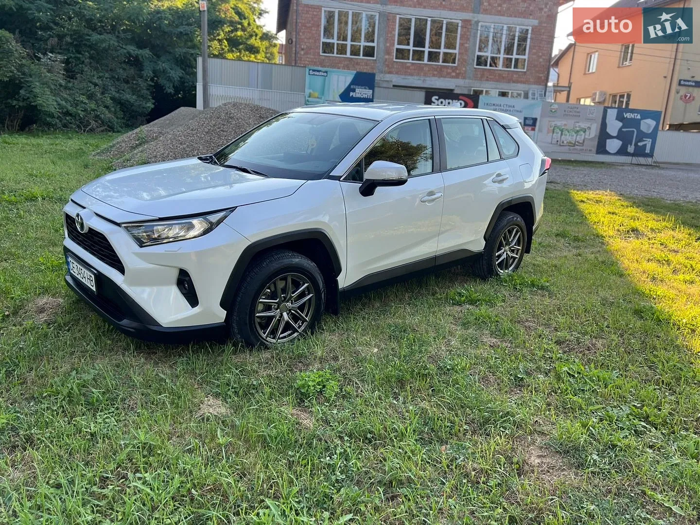 2023 Toyota RAV 4 - фото 1