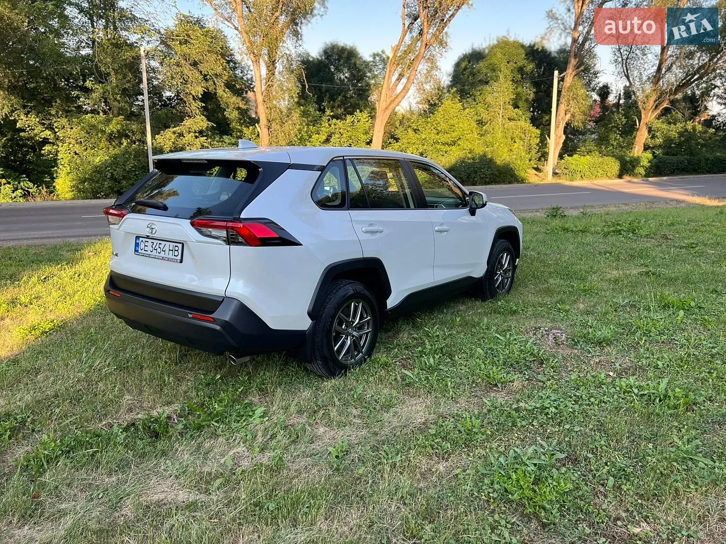 2023 Toyota RAV 4 - мініатюра 10