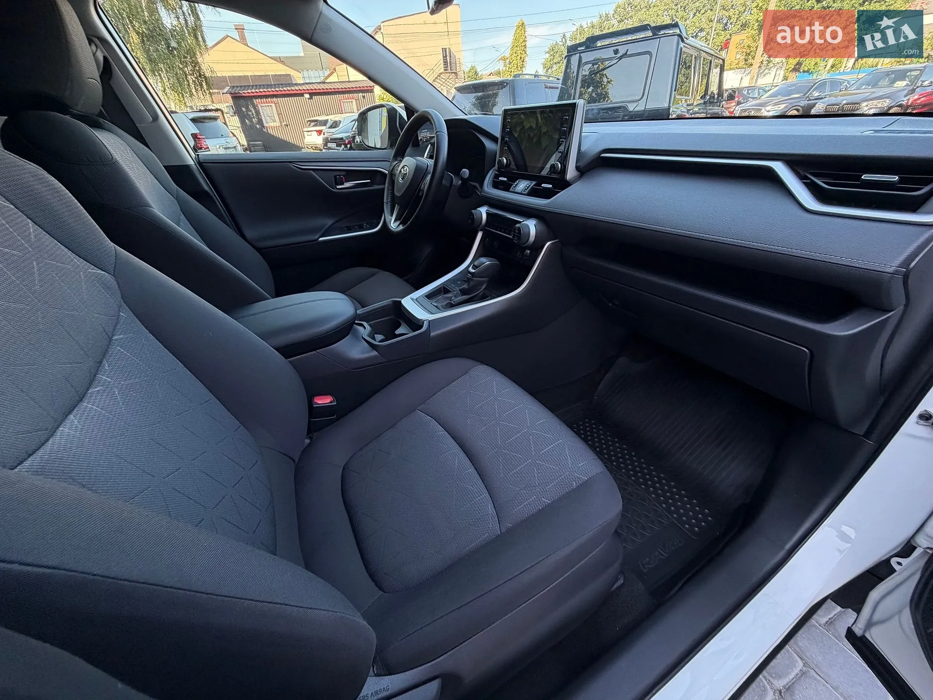 2019 Toyota RAV 4 - мініатюра 25