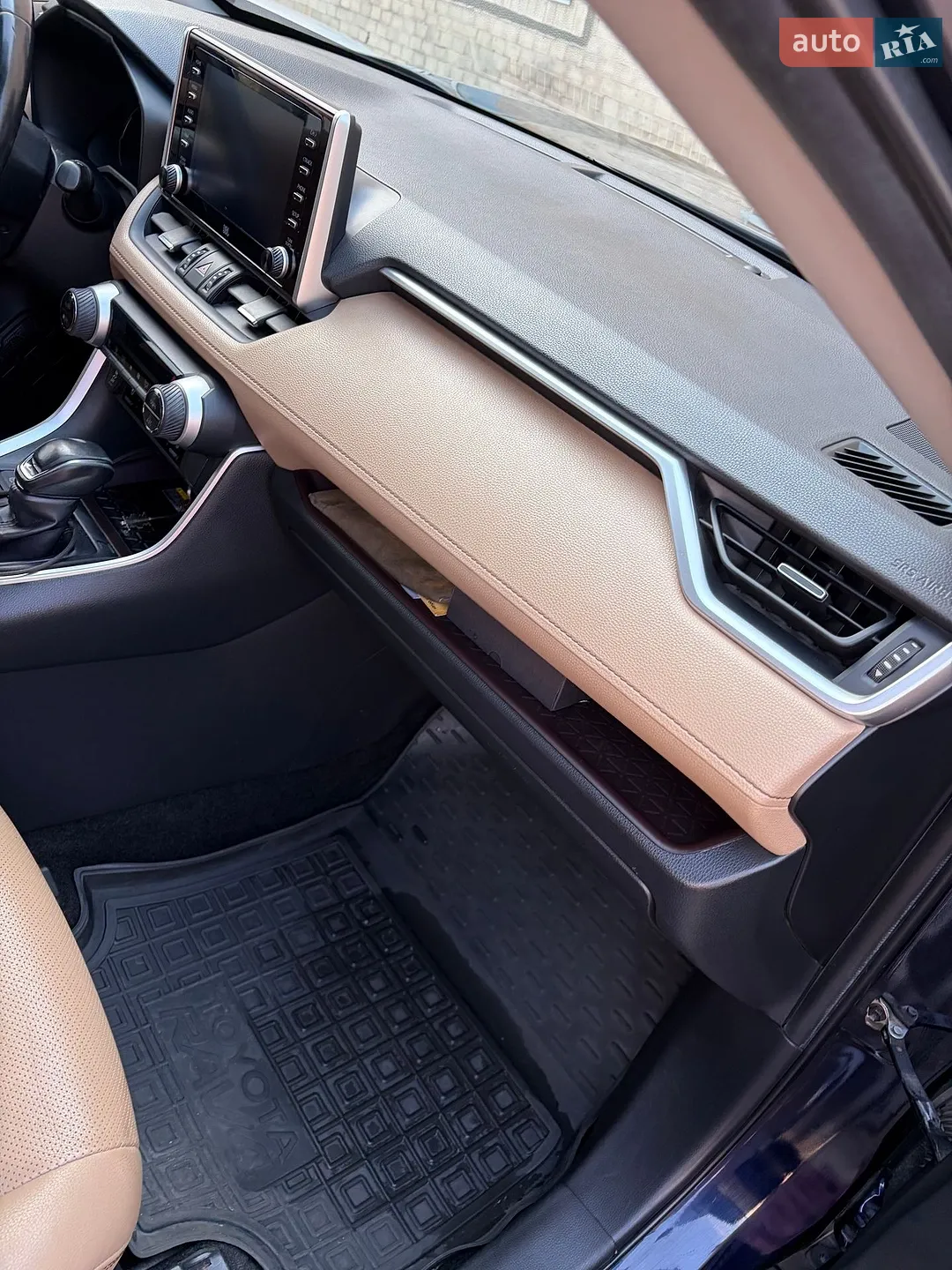 2020 Toyota RAV 4 - мініатюра 12