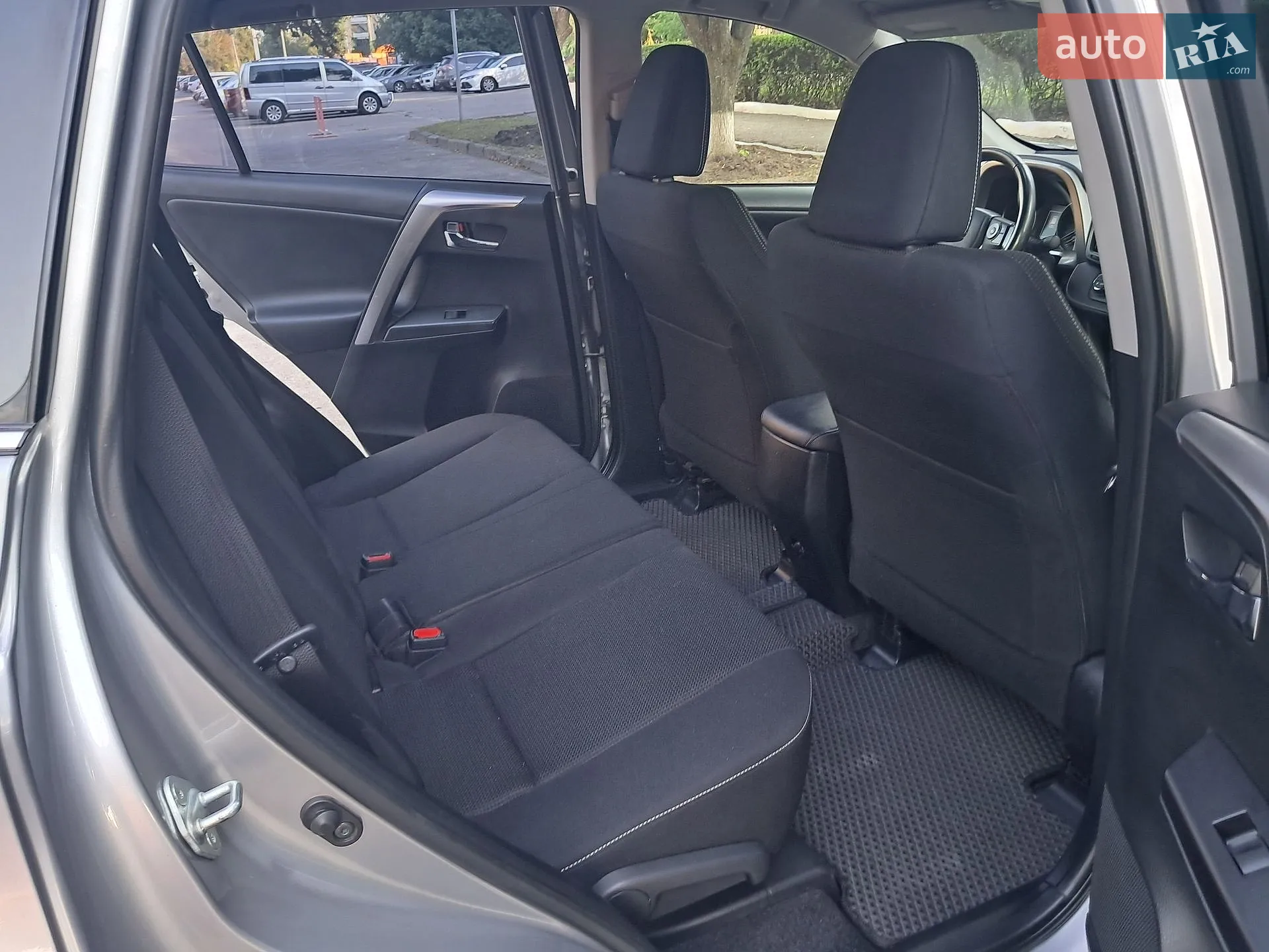 2017 Toyota RAV 4 - мініатюра 12