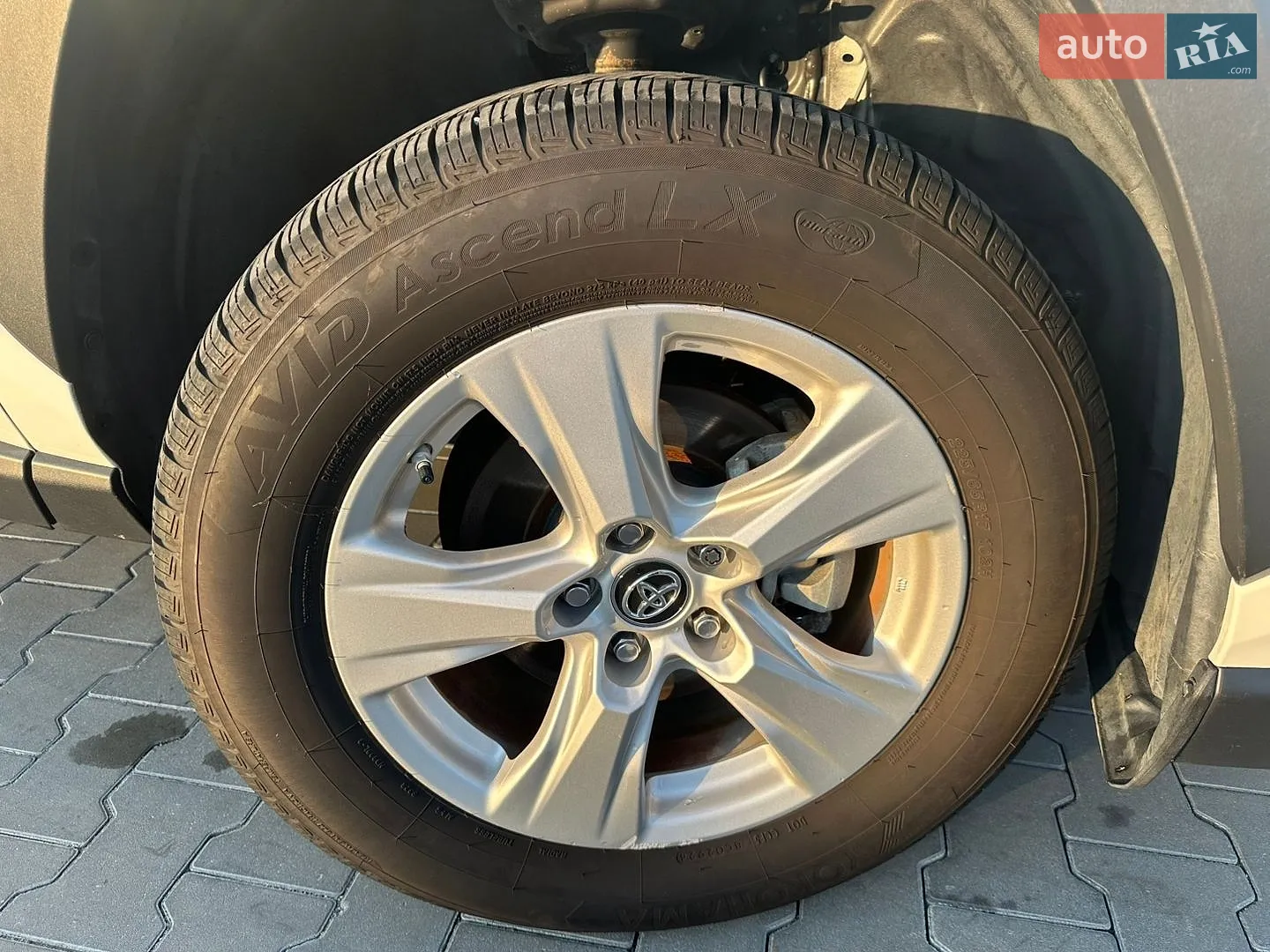 2019 Toyota RAV 4 - мініатюра 14