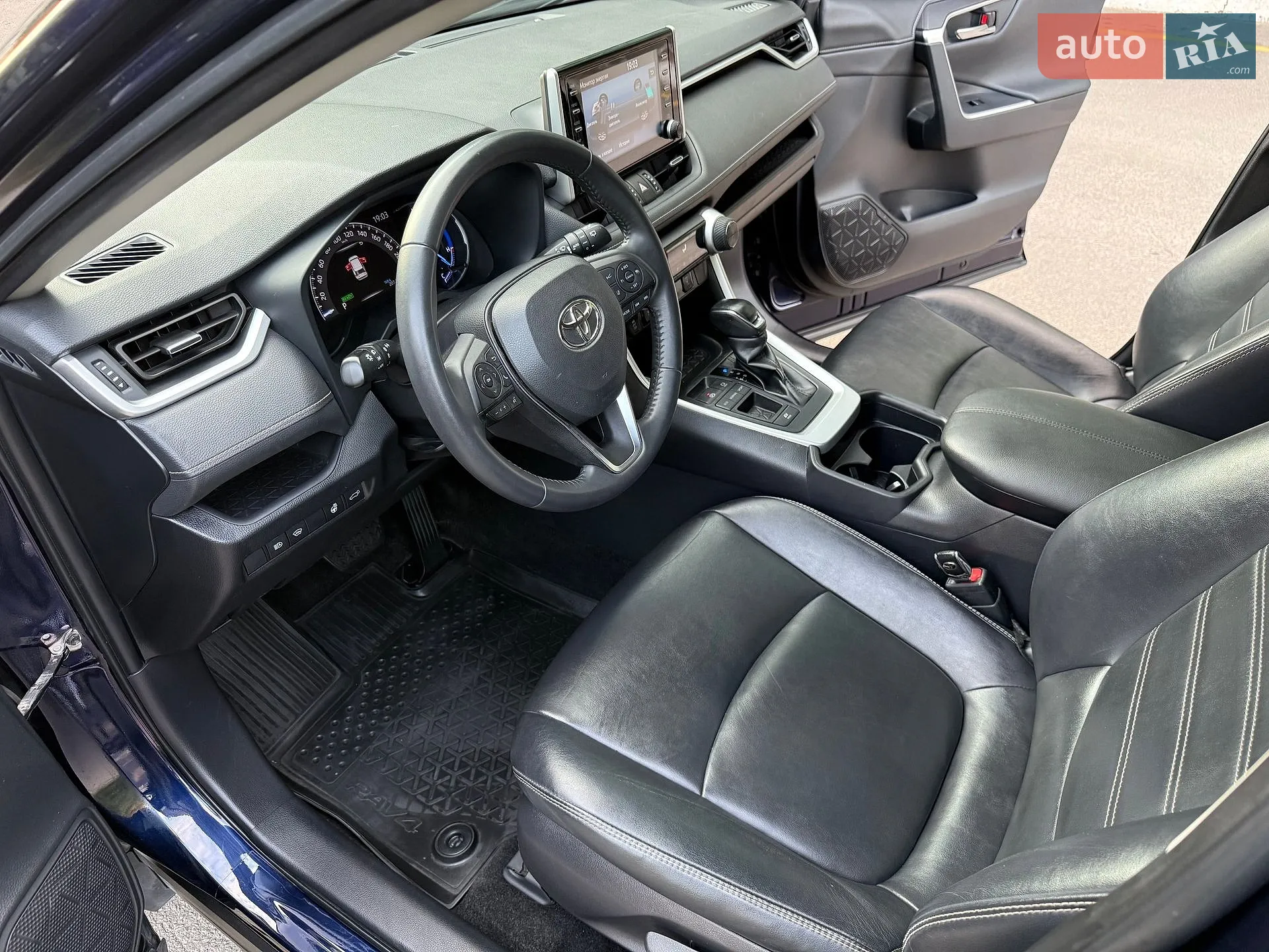 2018 Toyota RAV 4 - мініатюра 12