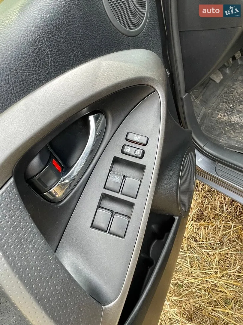 2010 Toyota RAV 4 - мініатюра 6