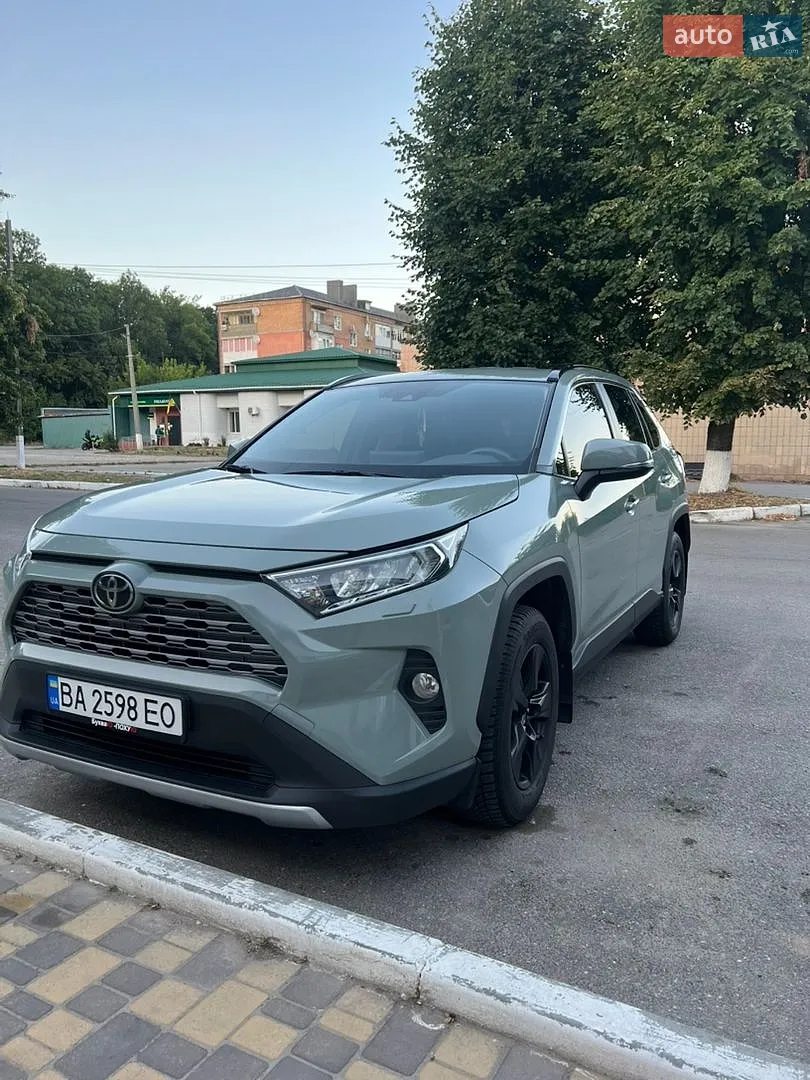 2020 Toyota RAV 4 - мініатюра 3