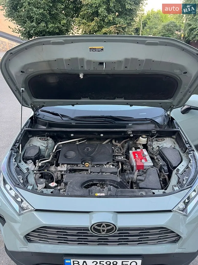 2020 Toyota RAV 4 - мініатюра 9