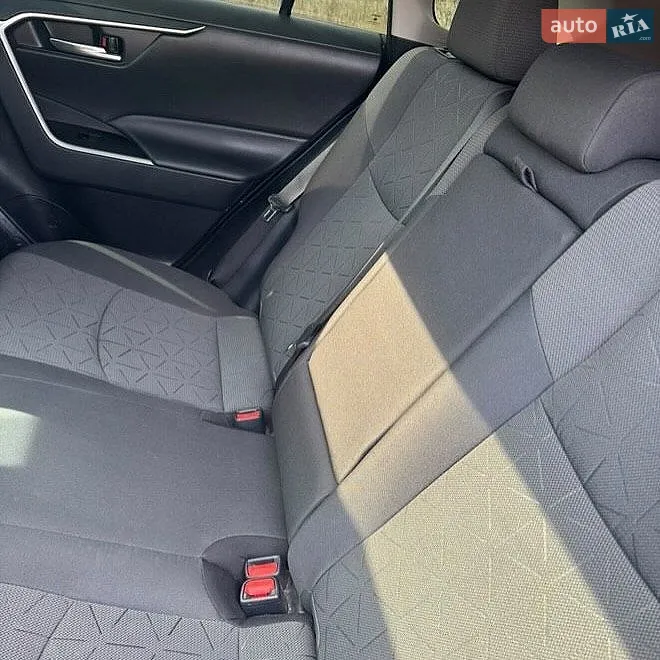 2020 Toyota RAV 4 - мініатюра 12