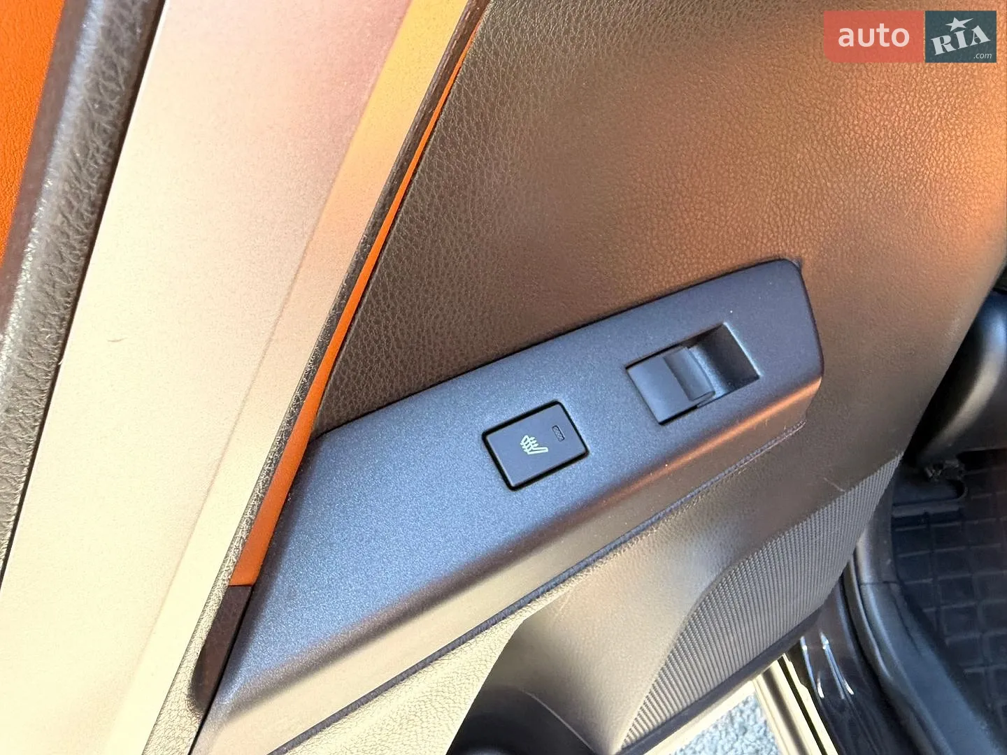 2016 Toyota RAV 4 - мініатюра 38