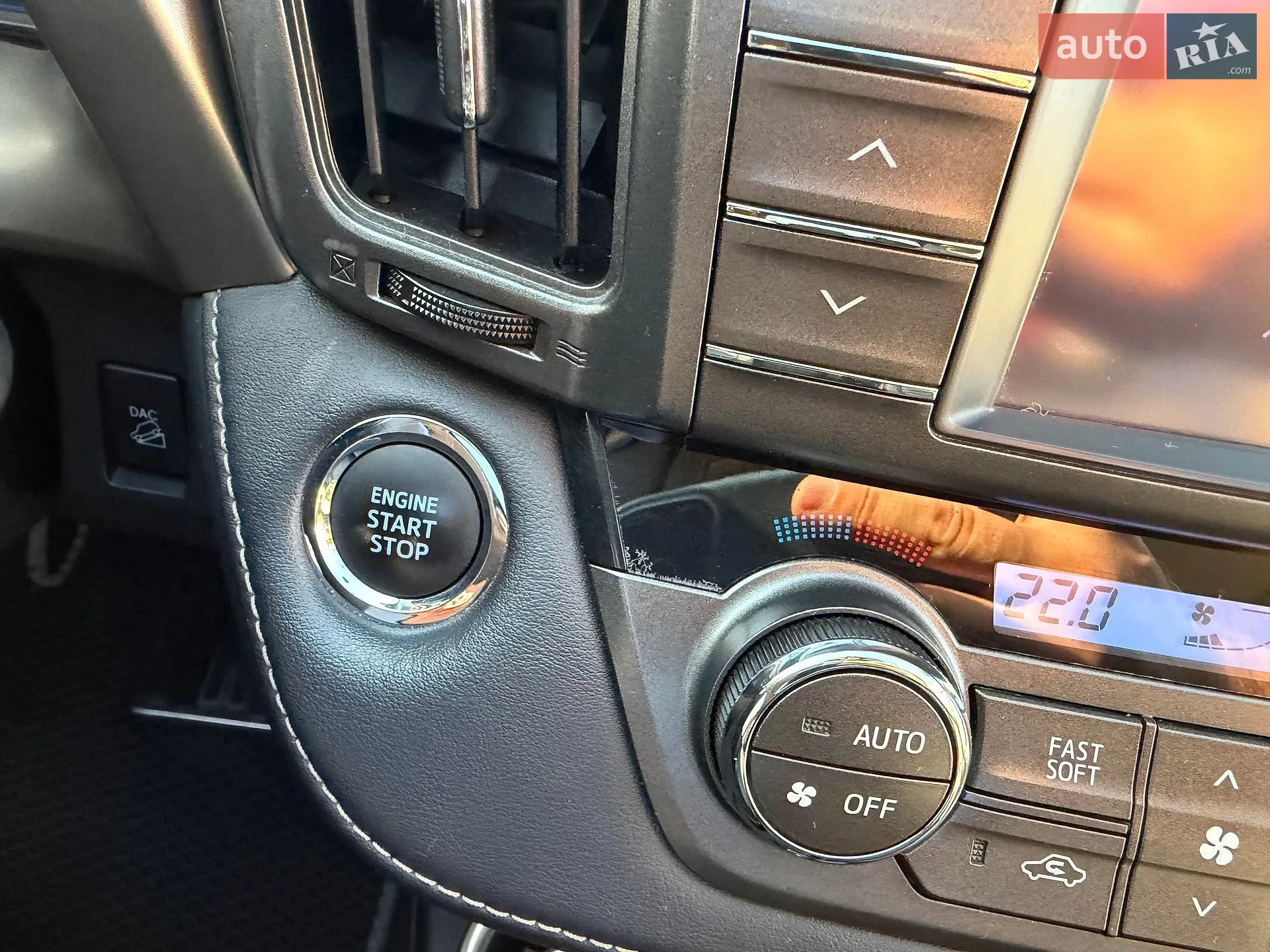 2013 Toyota RAV 4 - мініатюра 12