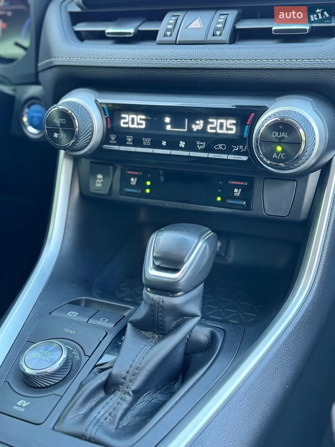 2019 Toyota RAV 4 - мініатюра 20