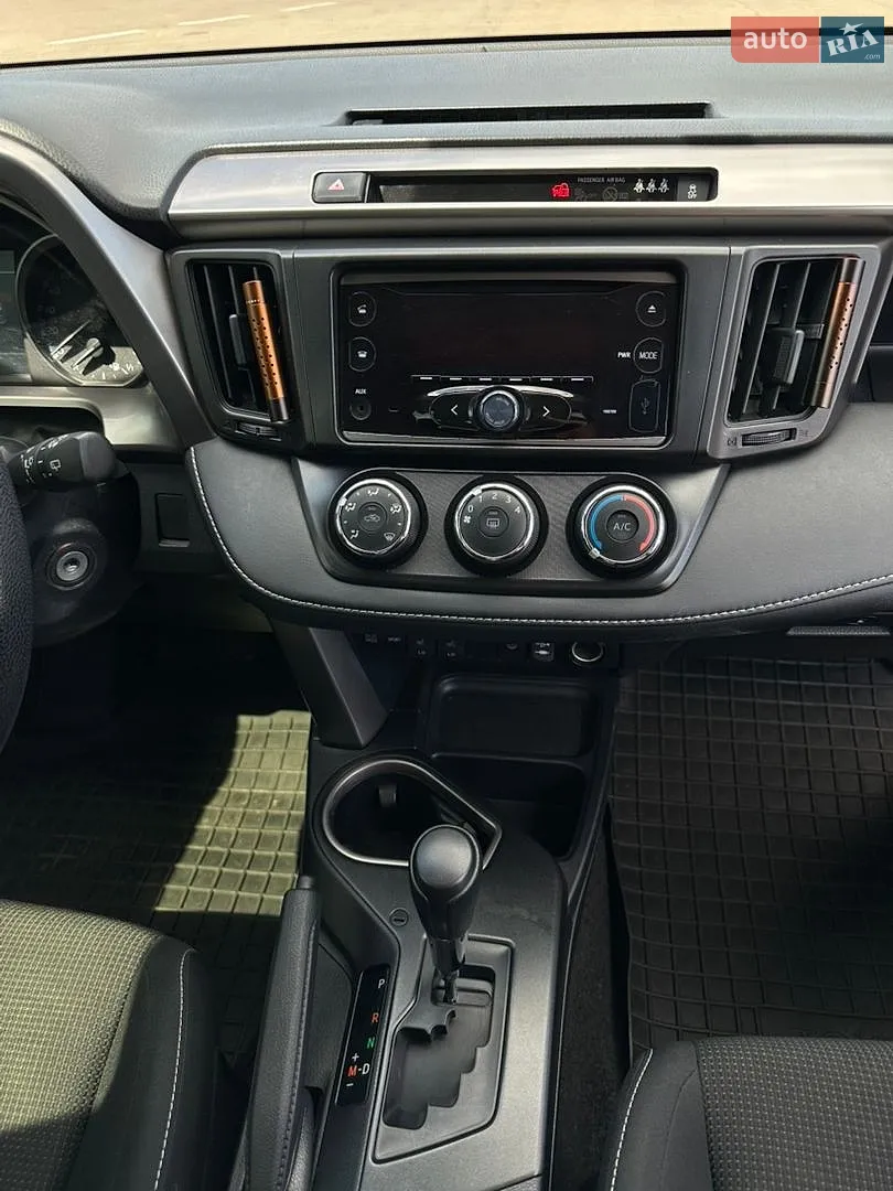 2017 Toyota RAV 4 - мініатюра 8