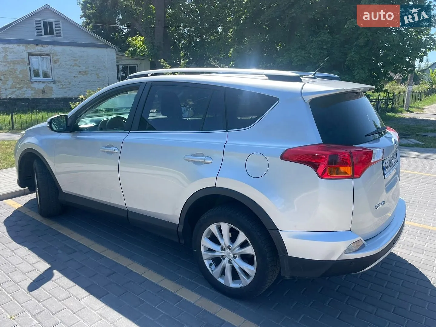 2014 Toyota RAV 4 - мініатюра 2