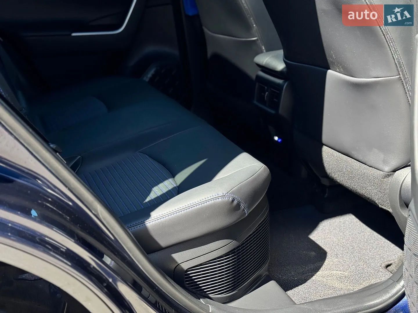 2021 Toyota RAV 4 - мініатюра 26