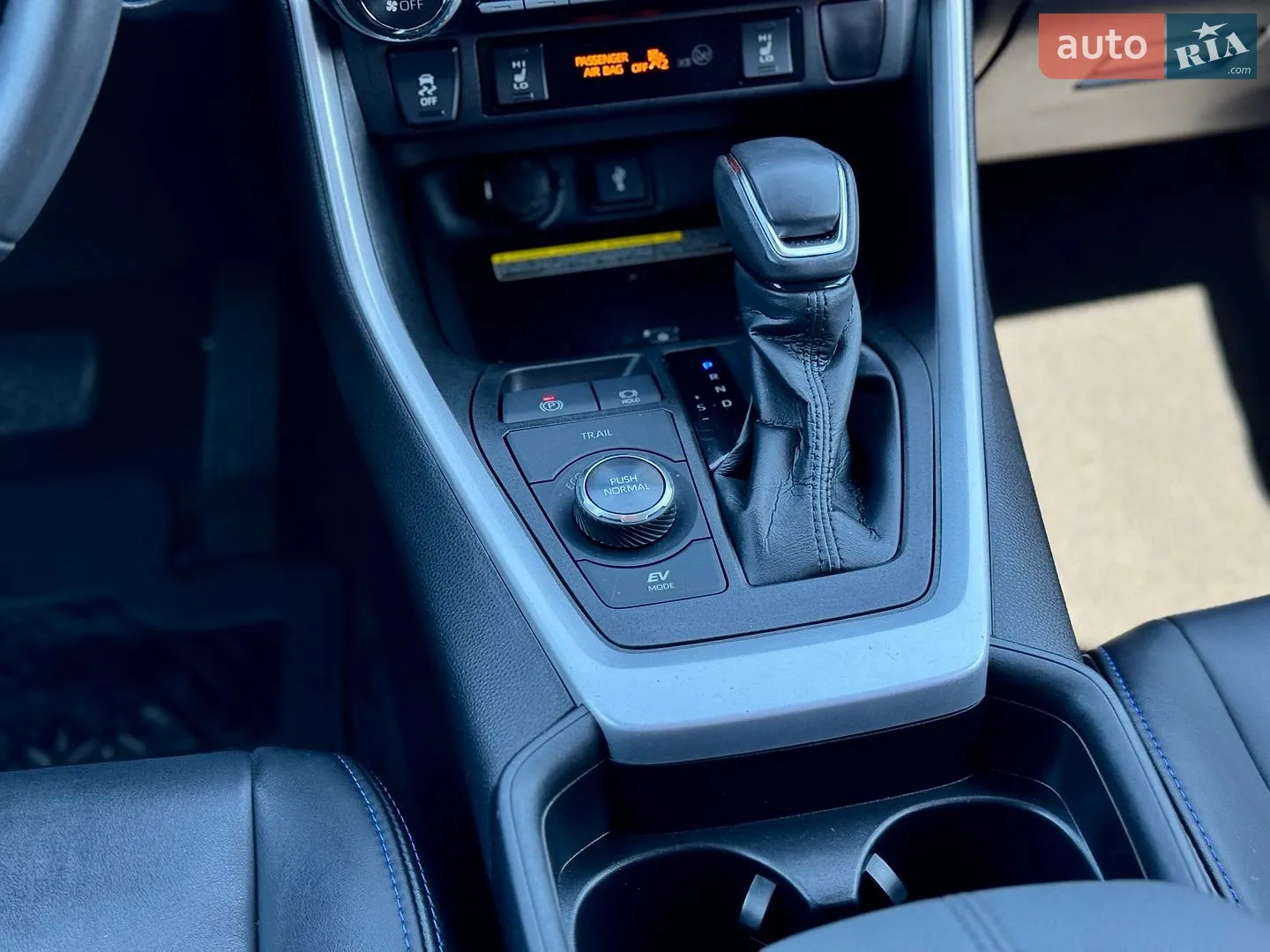 2021 Toyota RAV 4 - мініатюра 33