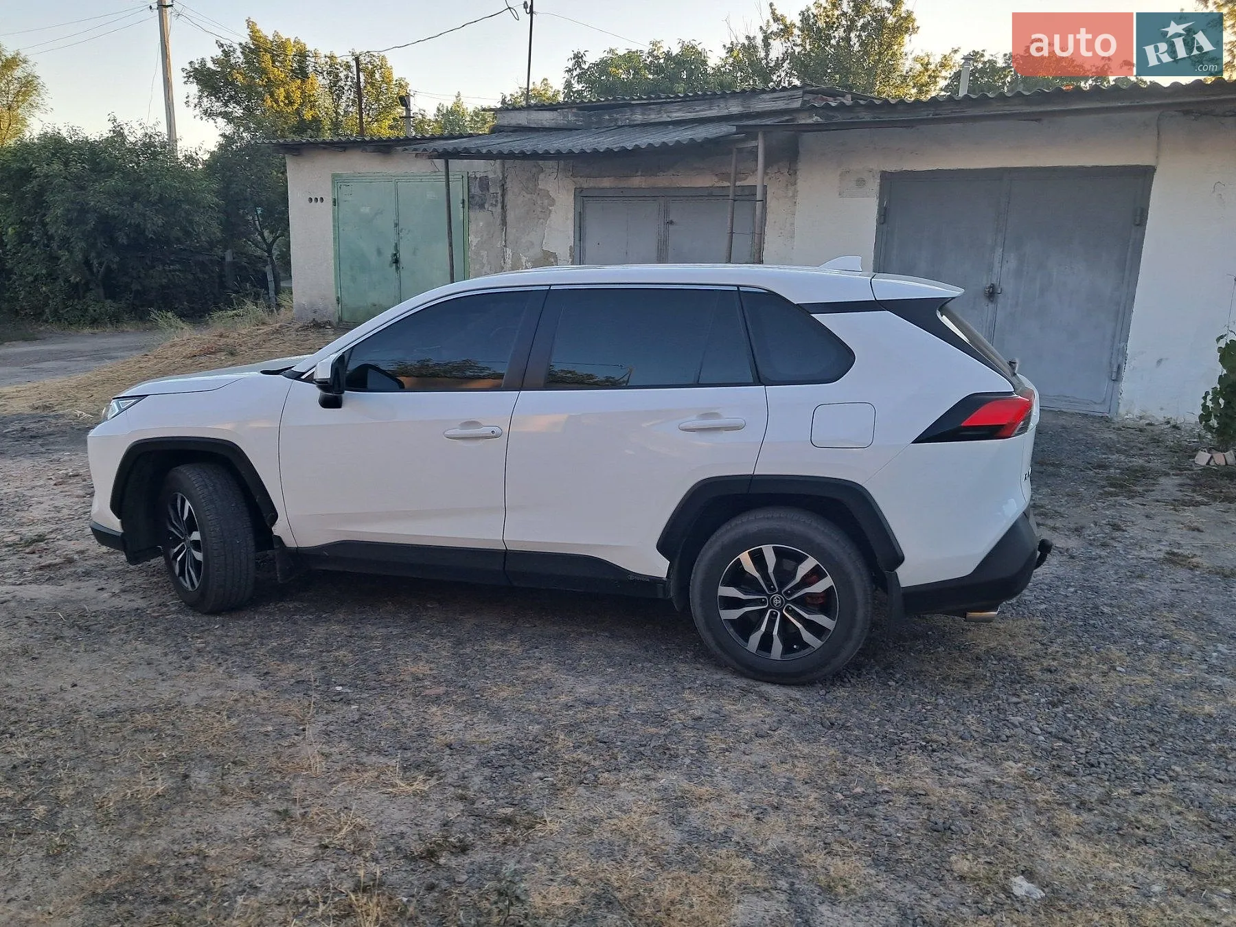 2020 Toyota RAV 4 - мініатюра 3