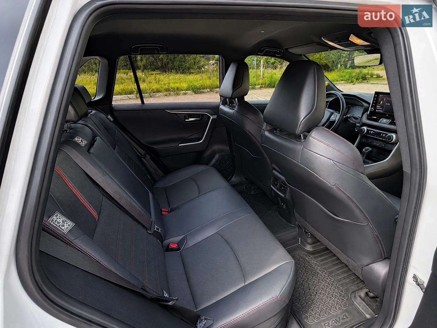 2021 Toyota RAV 4 - мініатюра 17
