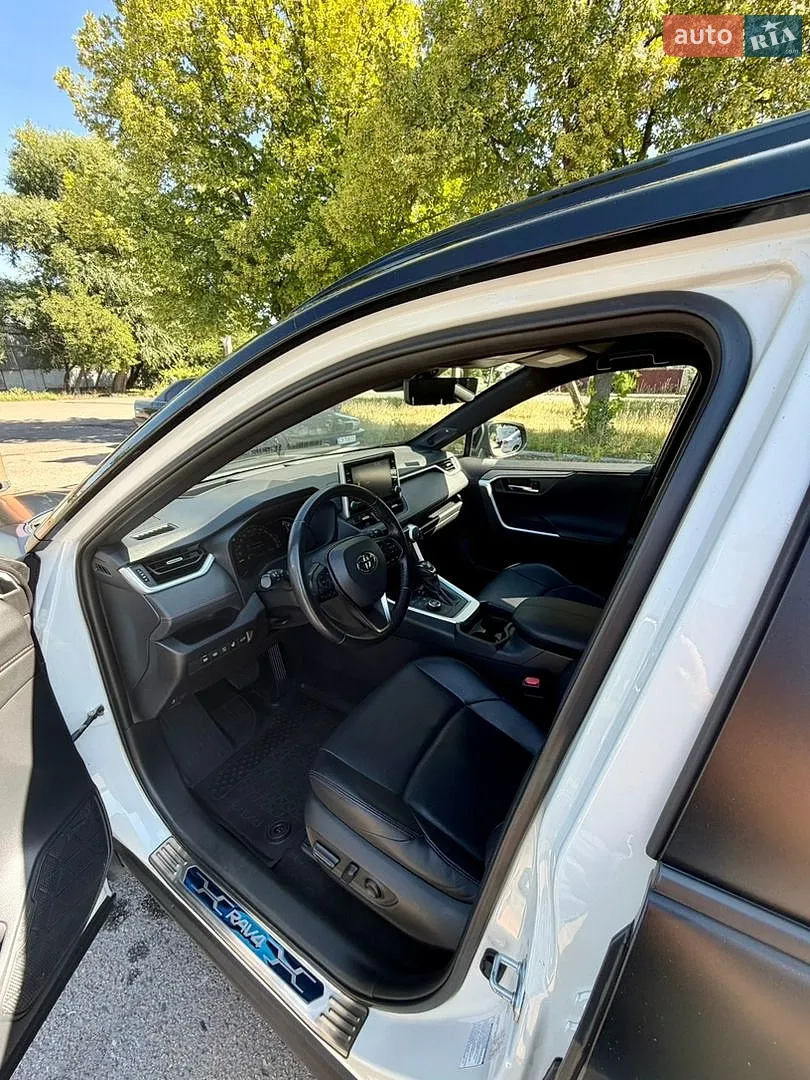 2021 Toyota RAV 4 - мініатюра 29