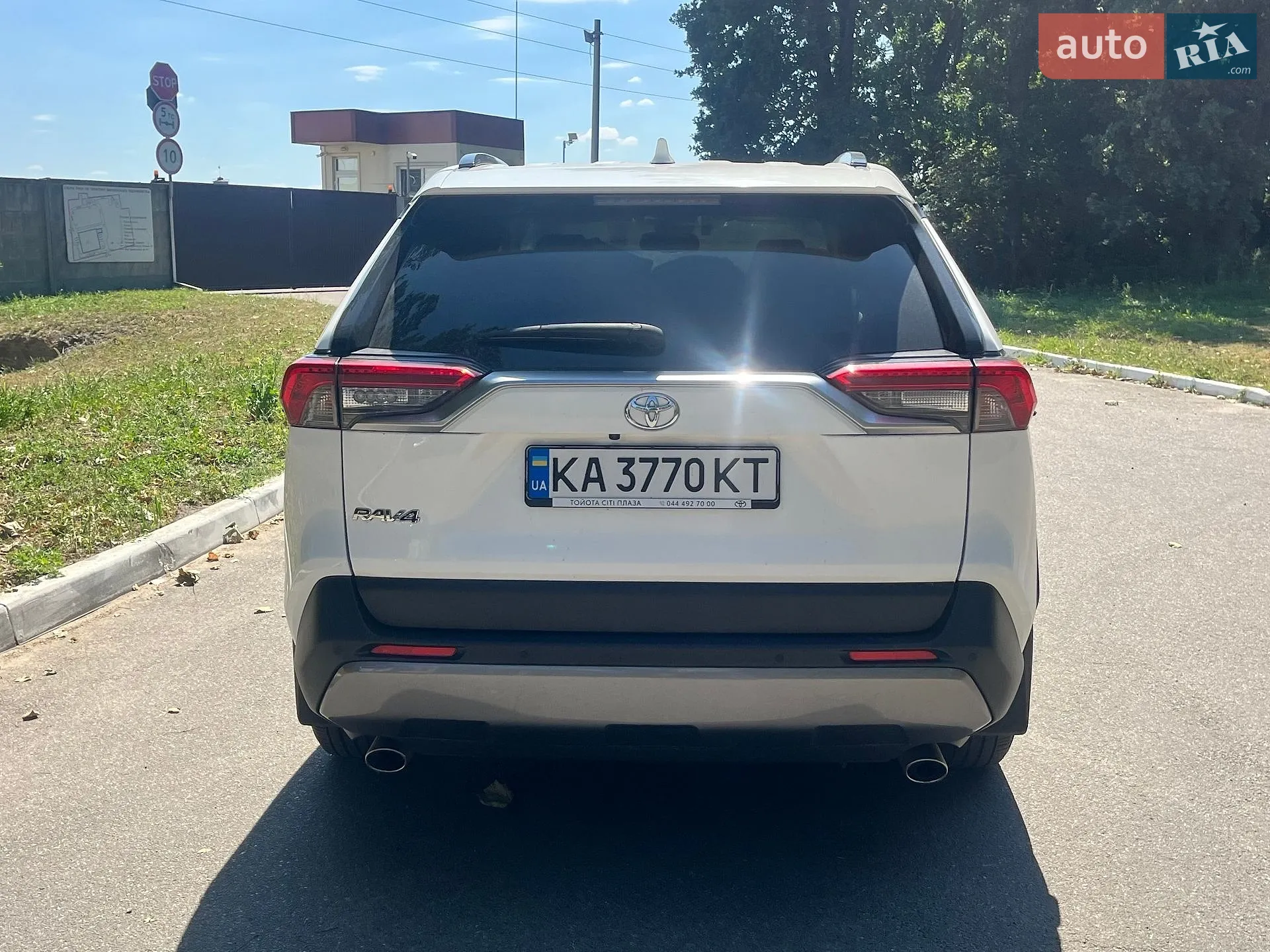 2020 Toyota RAV 4 - мініатюра 3