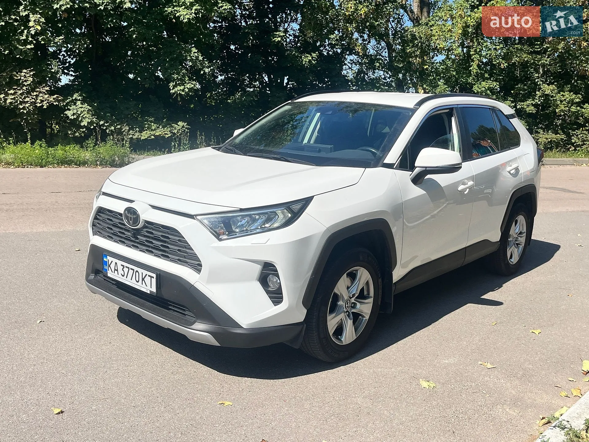 2020 Toyota RAV 4 - фото 1