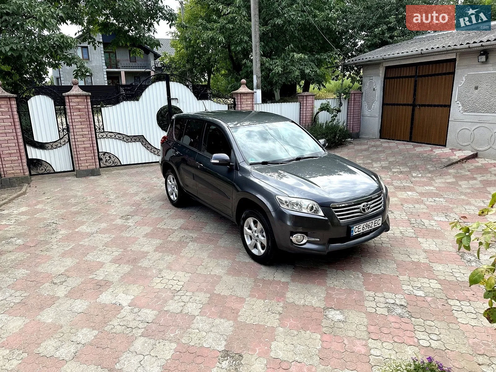 2010 Toyota RAV 4 - мініатюра 2