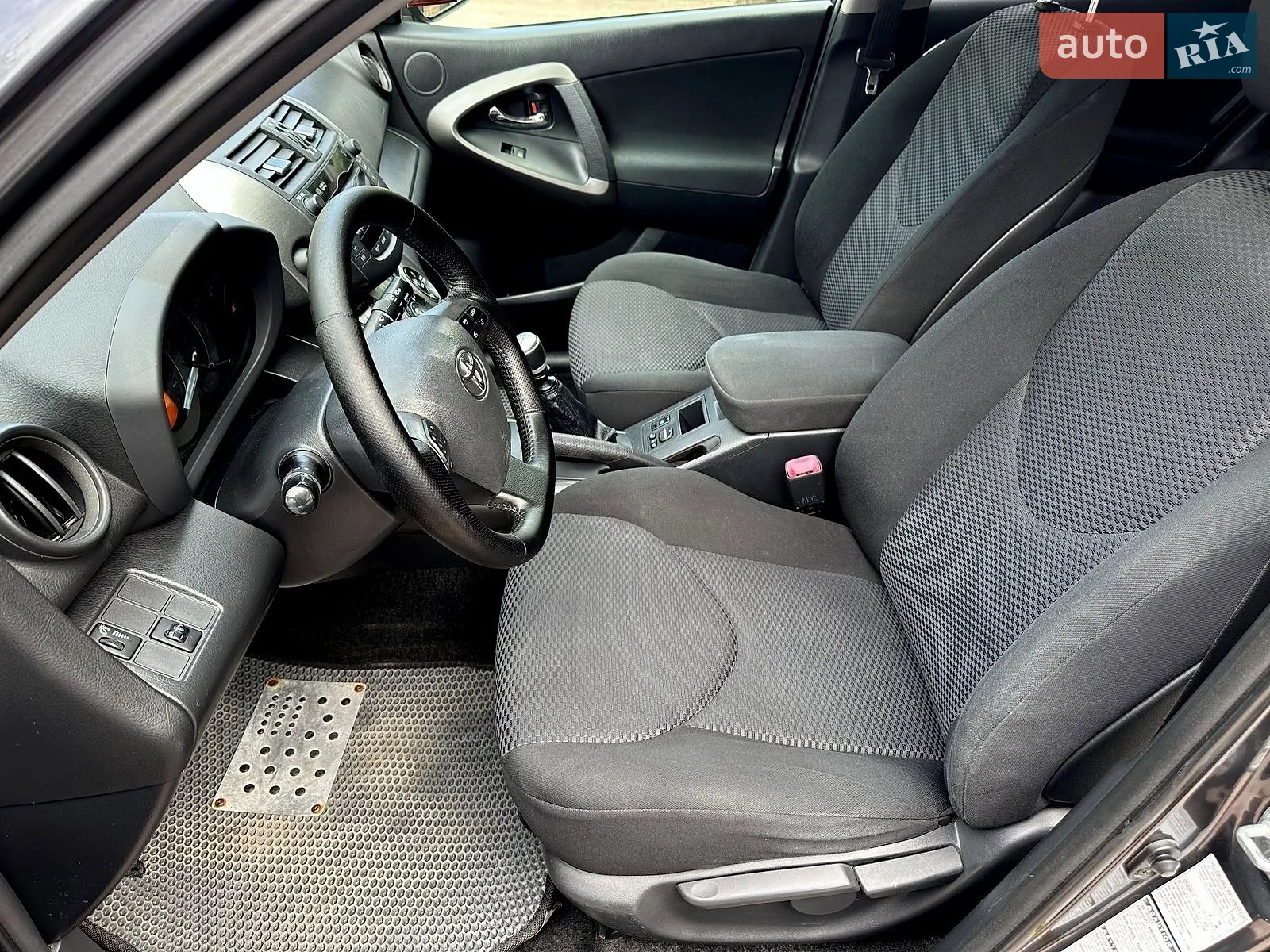 2010 Toyota RAV 4 - мініатюра 18