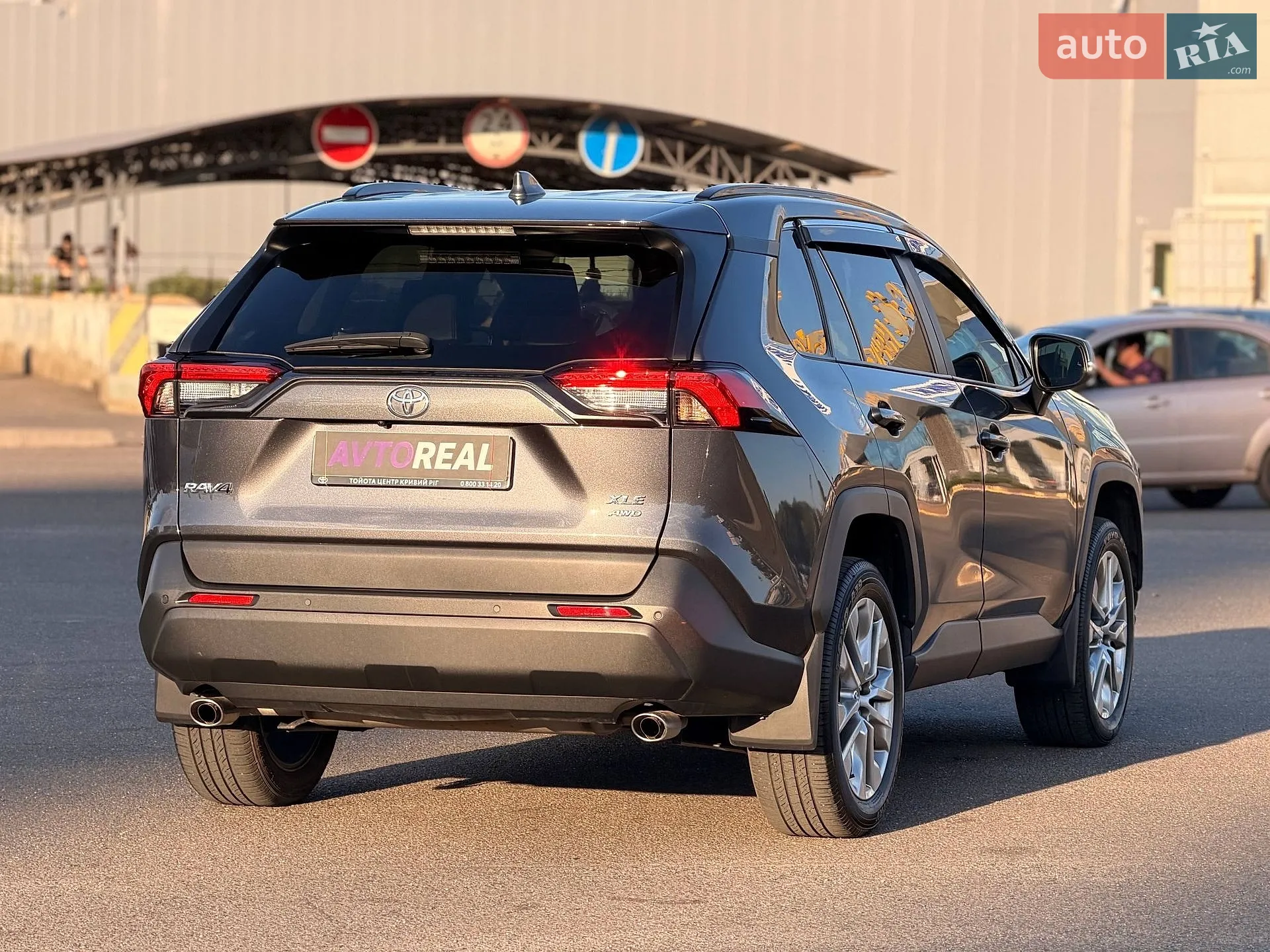 2023 Toyota RAV 4 - мініатюра 21