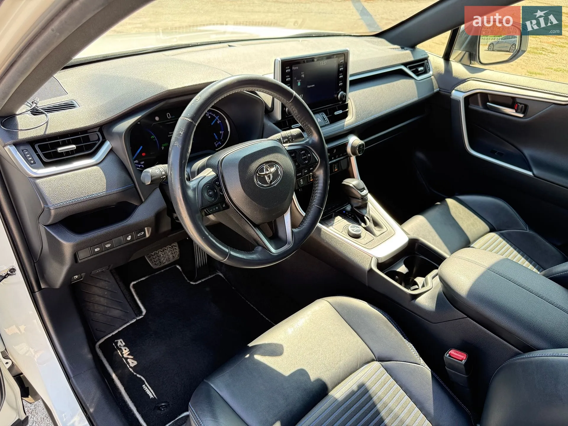2019 Toyota RAV 4 - мініатюра 9