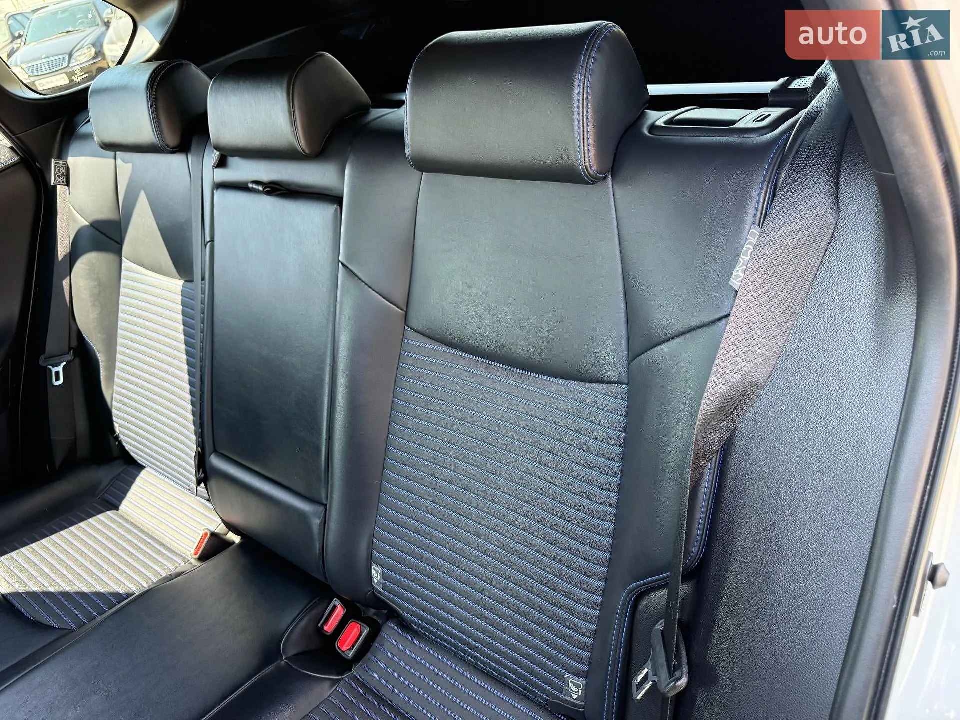 2019 Toyota RAV 4 - мініатюра 13
