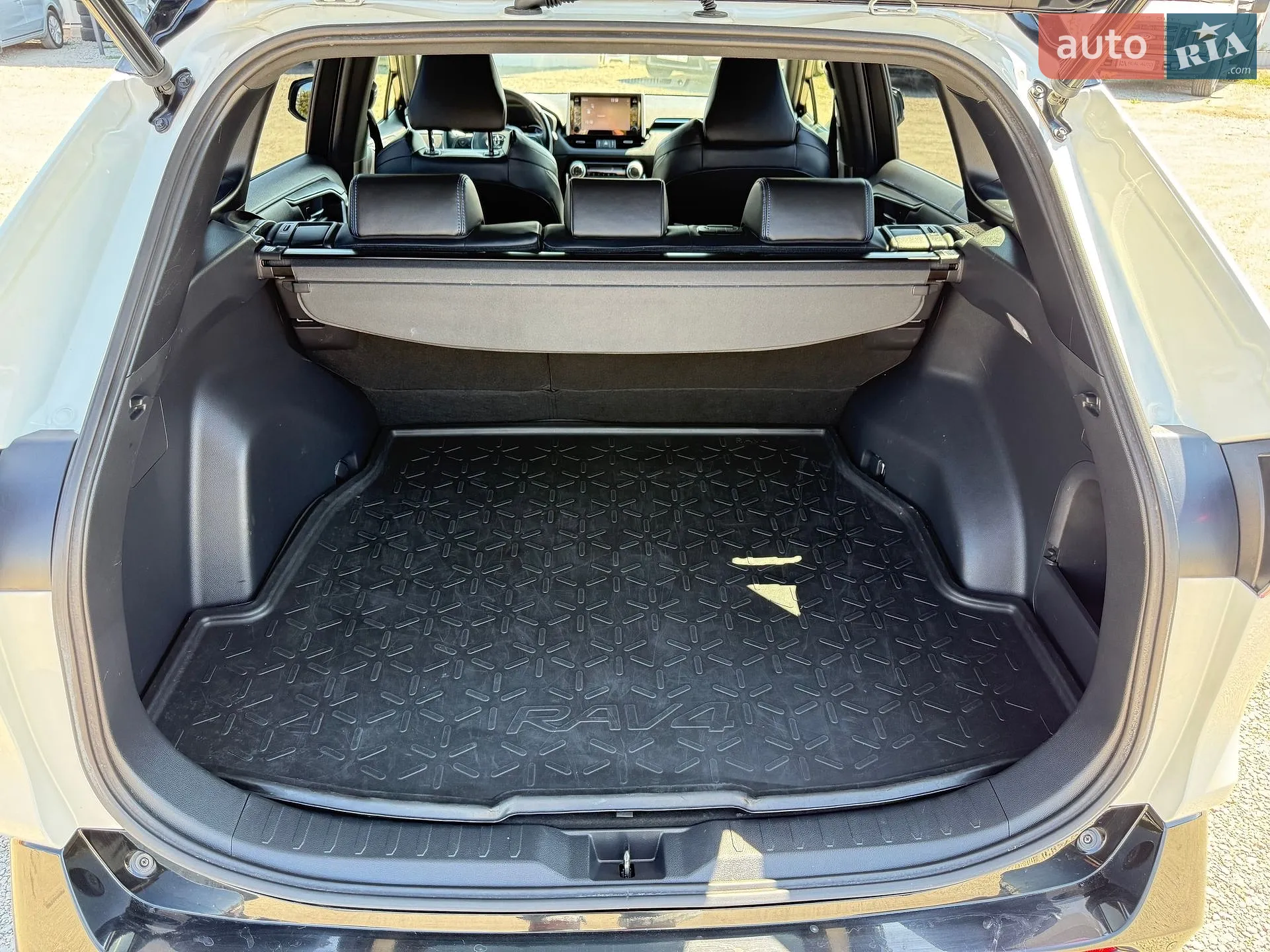 2019 Toyota RAV 4 - мініатюра 15