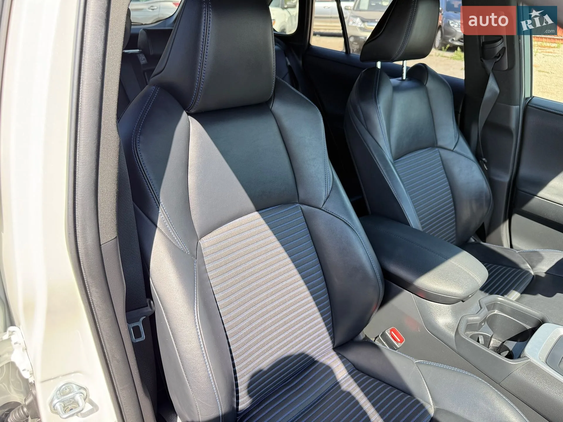 2019 Toyota RAV 4 - мініатюра 22
