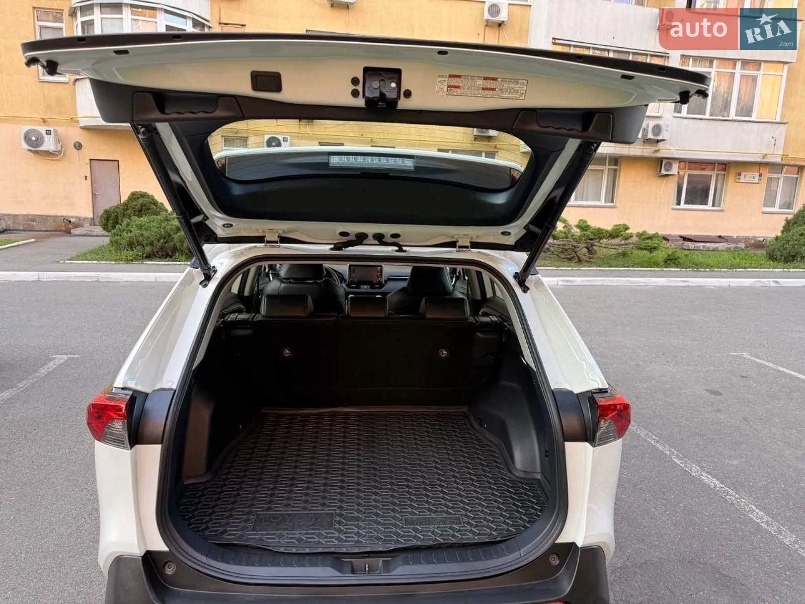 2022 Toyota RAV 4 - мініатюра 23