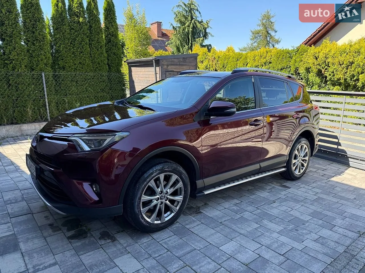 2016 Toyota RAV 4 - фото 1