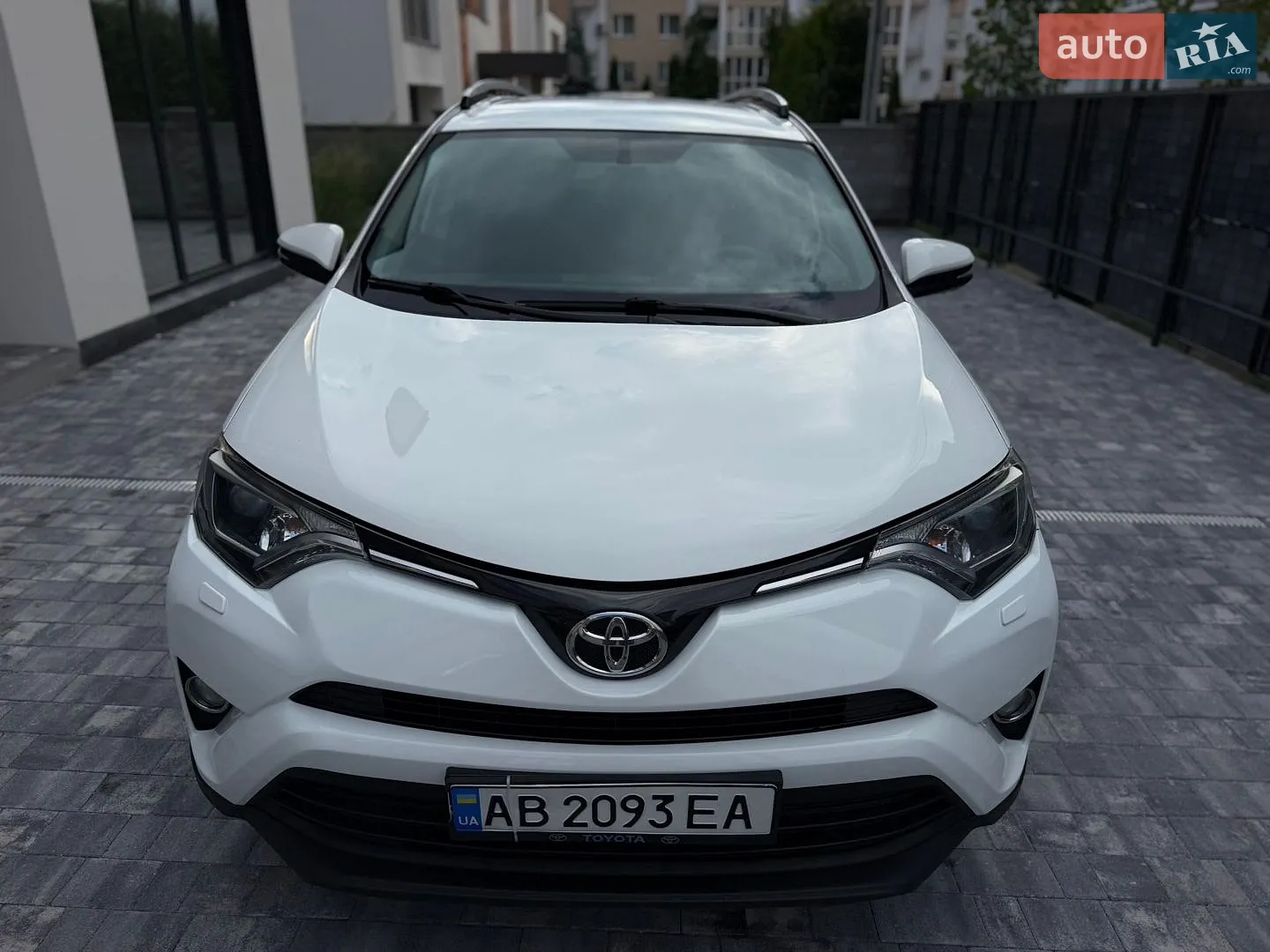 2018 Toyota RAV 4 - мініатюра 16