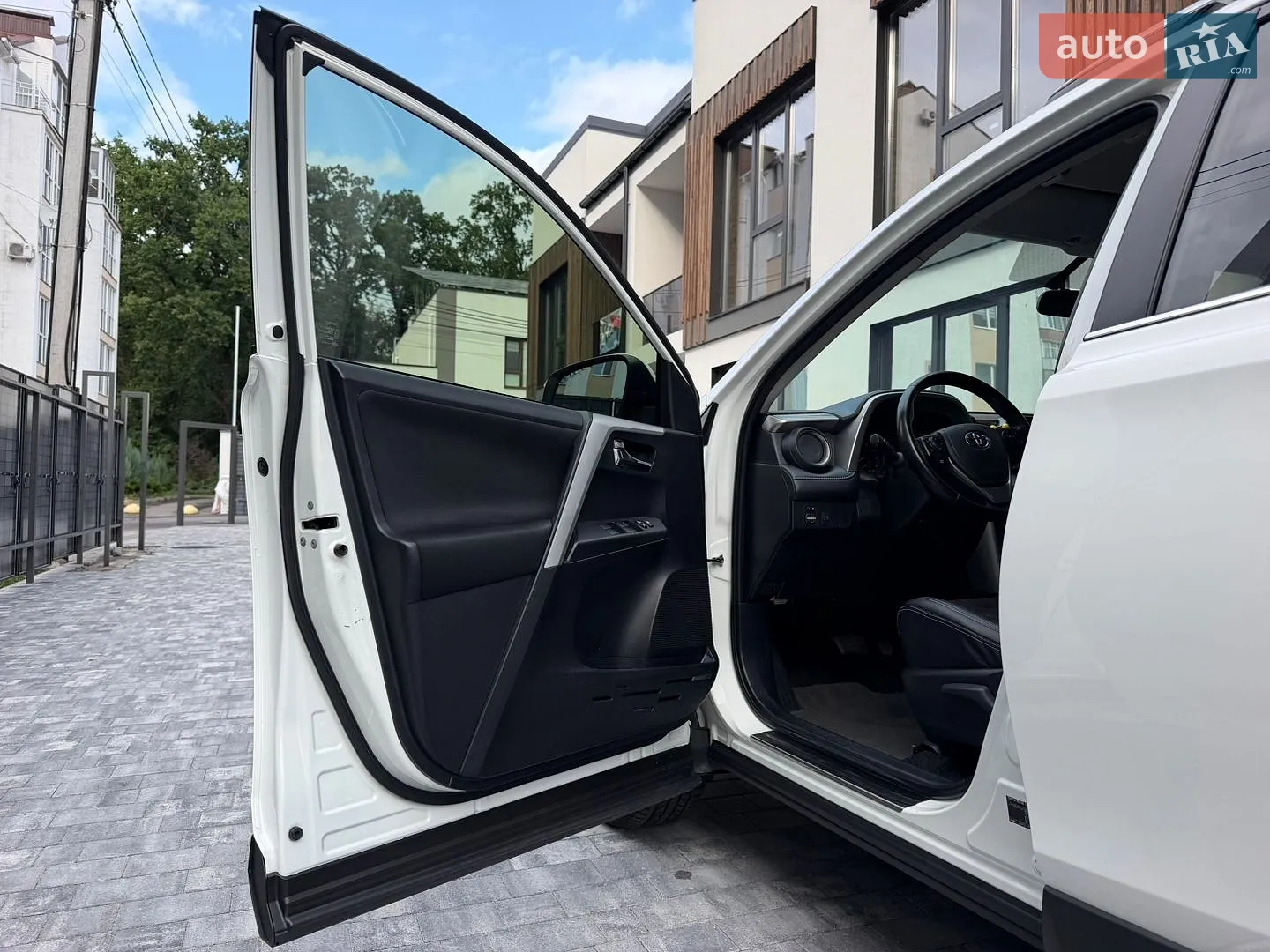 2018 Toyota RAV 4 - мініатюра 17